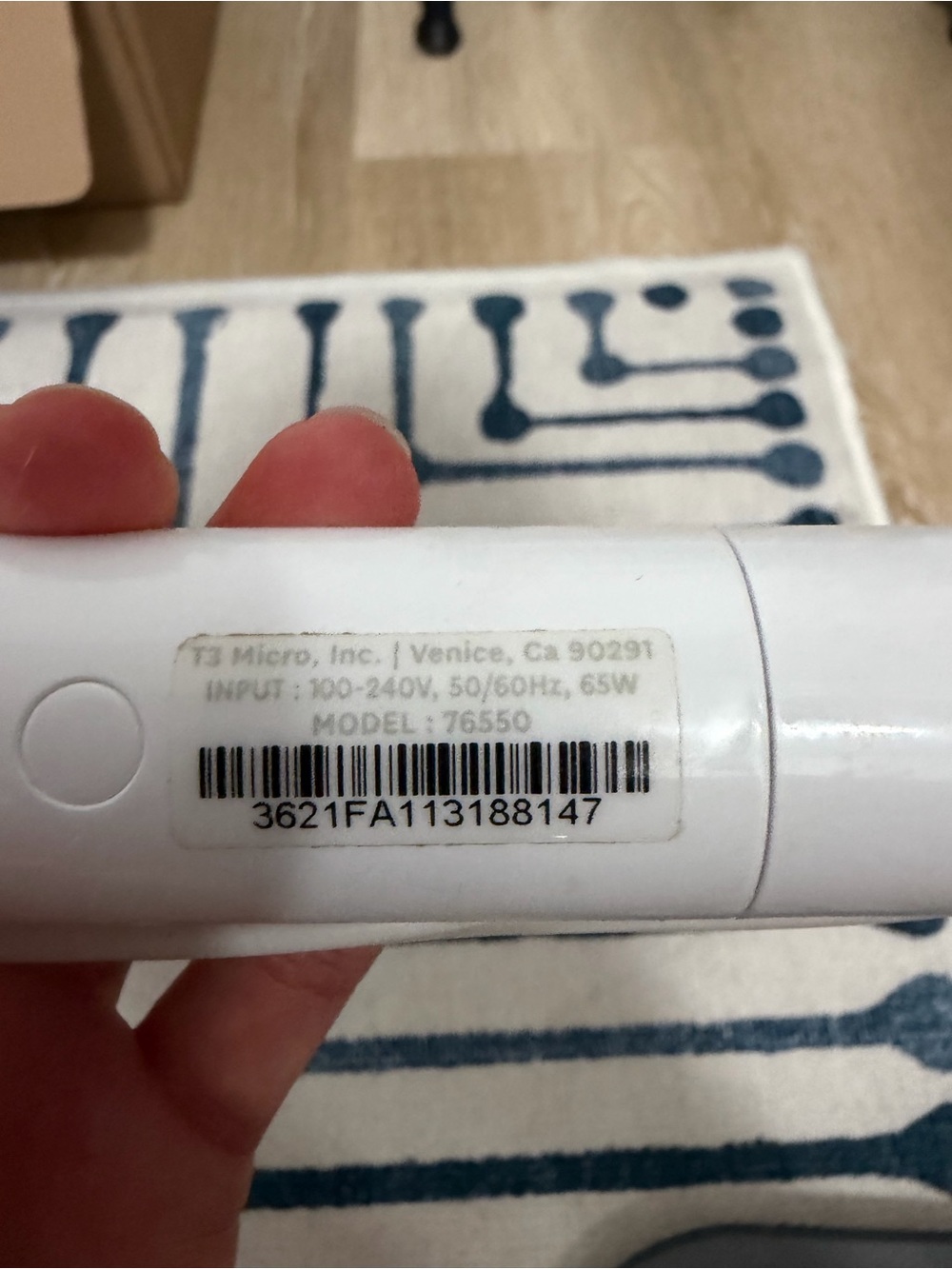 T3 SinglePass® 1.25-Inch
Ceramic Curling Iron - great condition - Picture 3 of 6